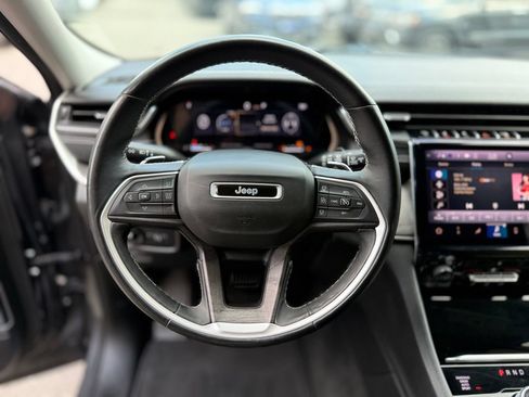 Used 2022 Jeep Grand Cherokee Limited AWD/4WD image 6