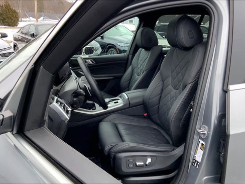 Used 2024 BMW X5 xDrive40i w/ Premium Package image 8