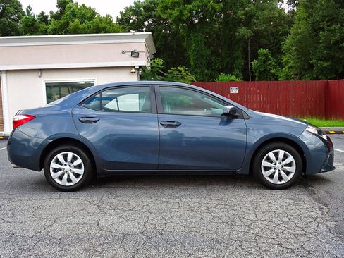 Used 2014 Toyota Corolla LE FWD image 11