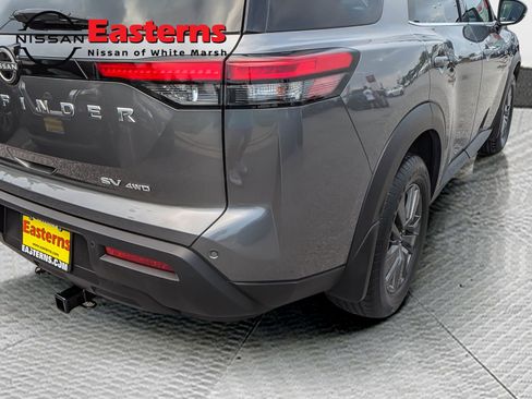 Used 2022 Nissan Pathfinder SV image 13