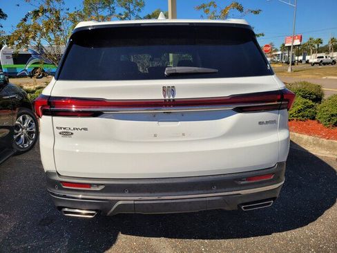 New 2025 Buick Enclave Preferred w/ Power Package image 9