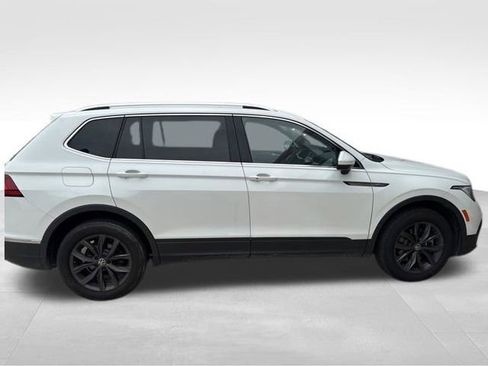 Used 2022 Volkswagen Tiguan SE AWD/4WD image 8