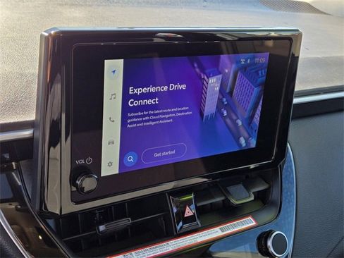 Certified 2025 Toyota Corolla LE image 21