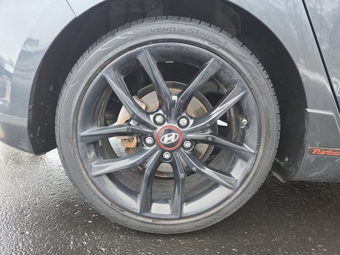 Used 2019 Hyundai Veloster Turbo R-Spec image 10