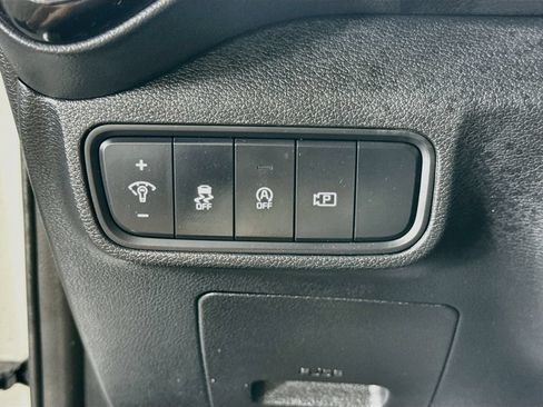 Used 2025 Kia Soul GT-Line FWD image 19