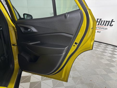 Used 2024 Chevrolet Trax RS w/ Driver Confidence Package image 22