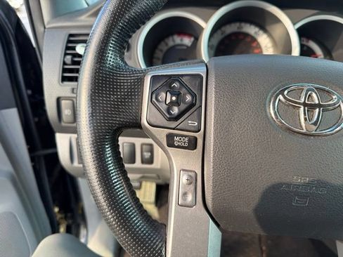 Used 2014 Toyota Tacoma 4x4 Double Cab w/ SR5 Package image 21