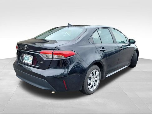 Used 2024 Toyota Corolla LE FWD image 4