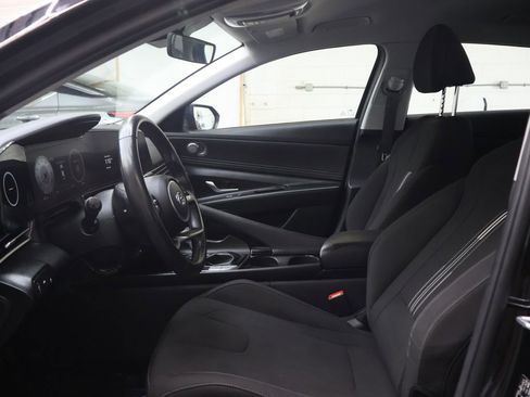 Used 2023 Hyundai Elantra SEL w/ Convenience Package FWD image 16