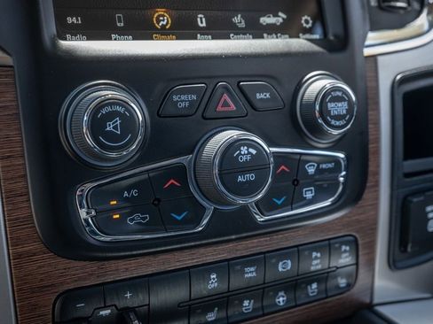 Used 2018 RAM 2500 Laramie w/ Convenience Group image 31