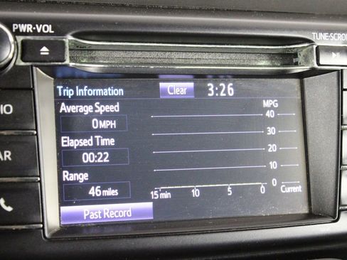 Used 2018 Toyota RAV4 LE image 29