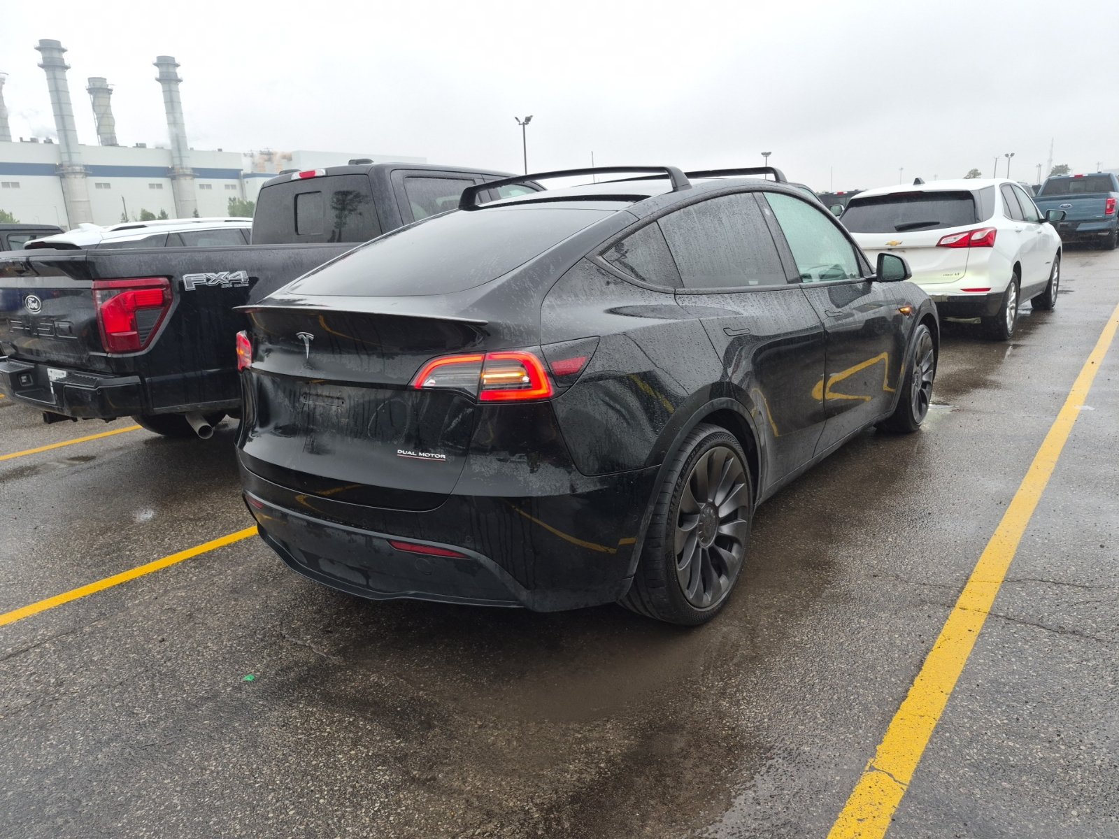 Used 2022 Tesla Model Y Performance AWD/4WD image 3