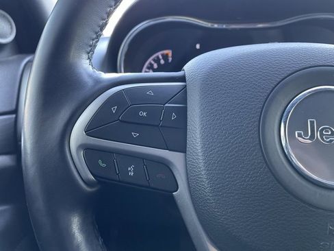 Used 2021 Jeep Grand Cherokee Laredo X image 15