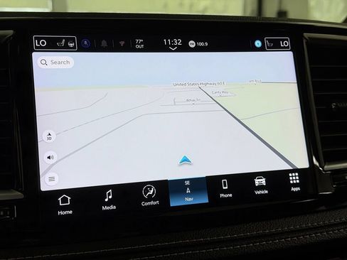 Used 2025 Chrysler Pacifica Limited FWD image 54
