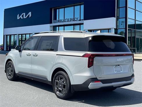 New 2026 Kia Carnival EX image 14