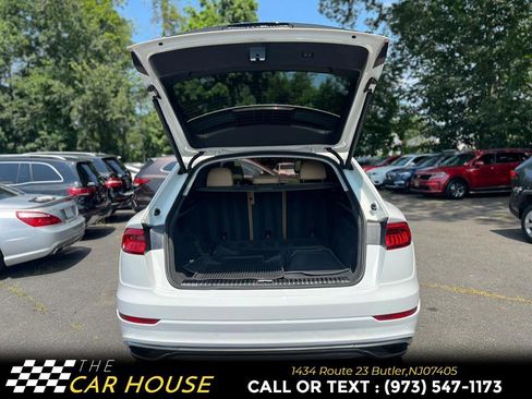 Used 2021 Audi Q8 Premium image 17
