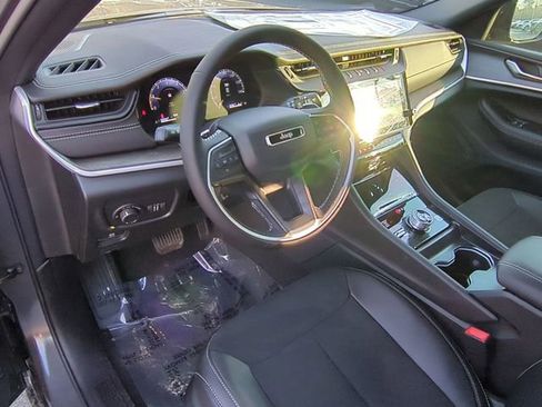 New 2026 Jeep Grand Cherokee Altitude AWD/4WD image 12