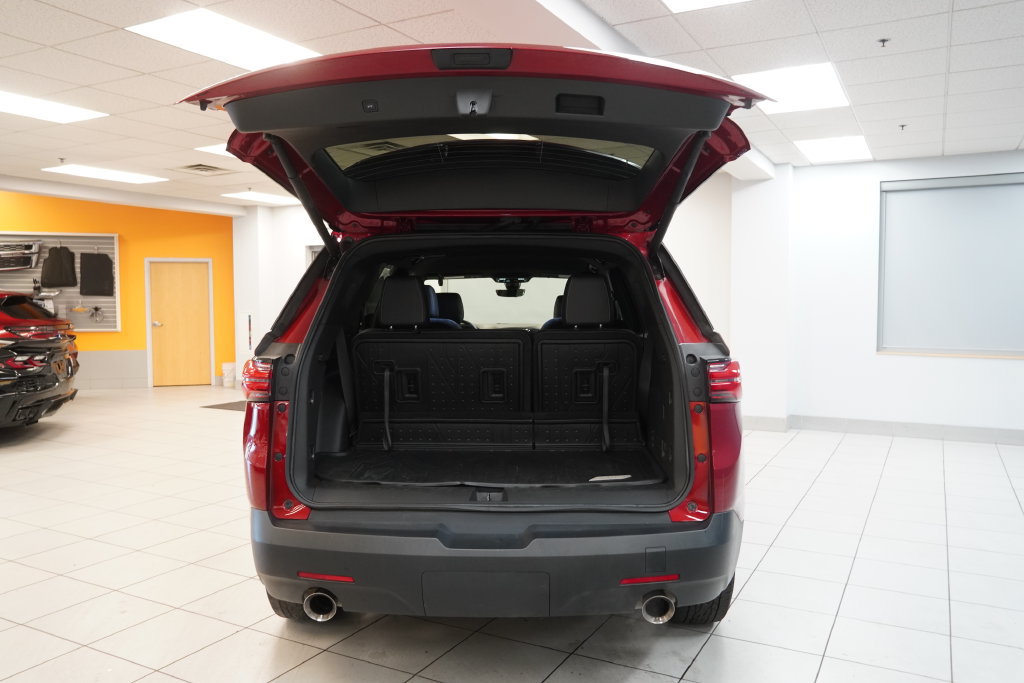 Used 2023 Chevrolet Traverse LT w/ LT Premium Package AWD/4WD image 15