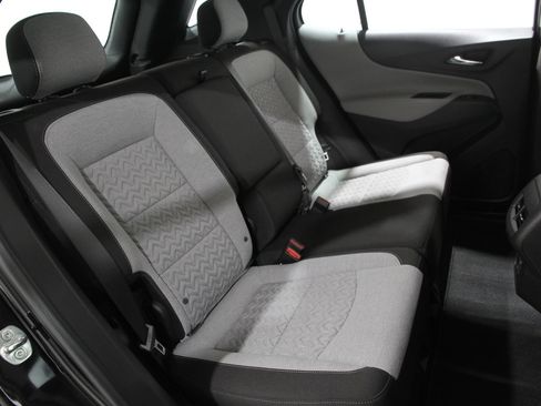 Certified 2023 Chevrolet Equinox LS image 17