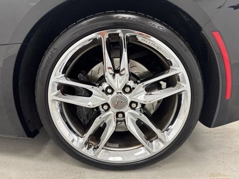 Used 2015 Chevrolet Corvette Stingray Convertible w/ 3LT Preferred Equipment Group RWD image 39