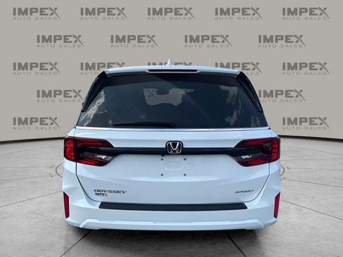 Used 2025 Honda Odyssey Sport-L image 4