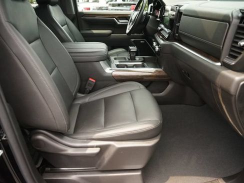 Used 2023 GMC Sierra 1500 Elevation w/ Elevation Premium Package AWD/4WD image 19