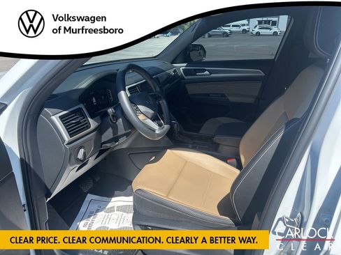 Certified 2023 Volkswagen Atlas Cross Sport SE FWD image 15