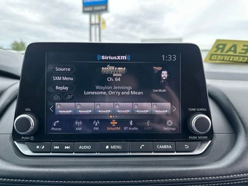Used 2024 Nissan Rogue S AWD/4WD image 30