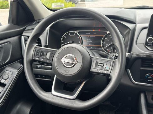 Used 2024 Nissan Rogue SV FWD image 15