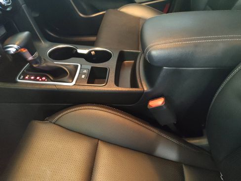 Used 2021 Kia Sportage EX FWD image 26