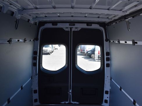 New 2025 Mercedes-Benz Sprinter 2500 image 12