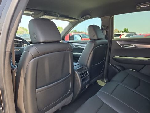 Used 2024 Cadillac XT5 Luxury FWD image 16