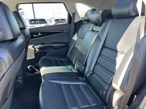 Used 2020 Kia Sorento EX AWD/4WD image 32