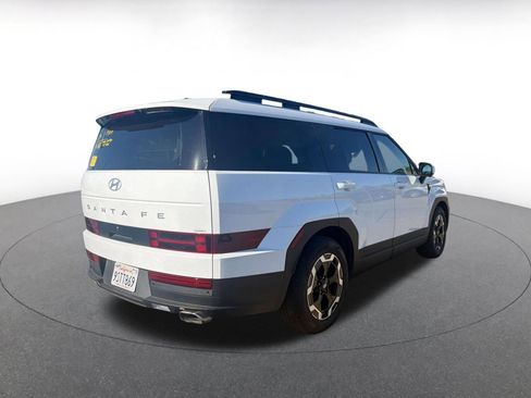 Used 2025 Hyundai Santa Fe SEL image 4