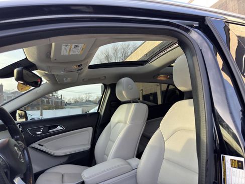 Used 2019 Mercedes-Benz GLA 250 4MATIC image 22