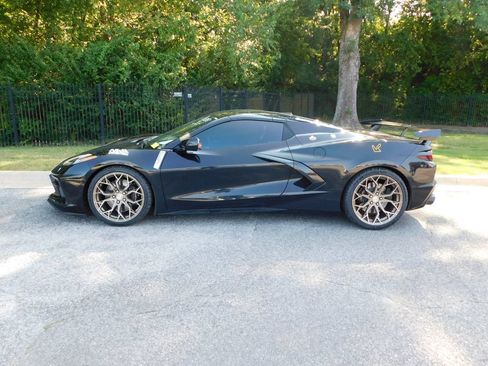 Used 2023 Chevrolet Corvette Stingray Premium Conv w/ Z51 Performance Package RWD image 2
