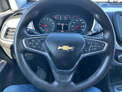 Used 2018 Chevrolet Equinox LT image 16