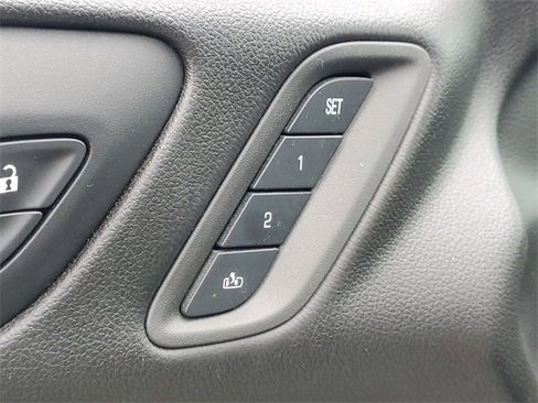 Used 2017 GMC Acadia Denali w/ Technology Package image 12