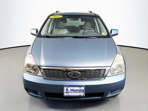 Used 2011 Kia Sedona LX image 1