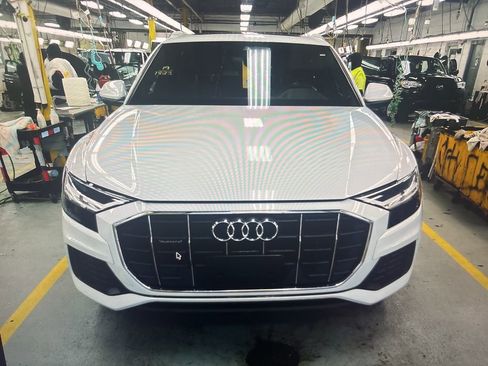 Used 2019 Audi Q8 Premium image 2
