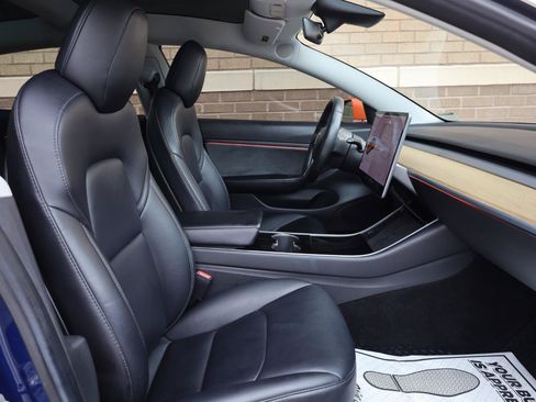 Used 2018 Tesla Model 3 Long Range RWD image 26