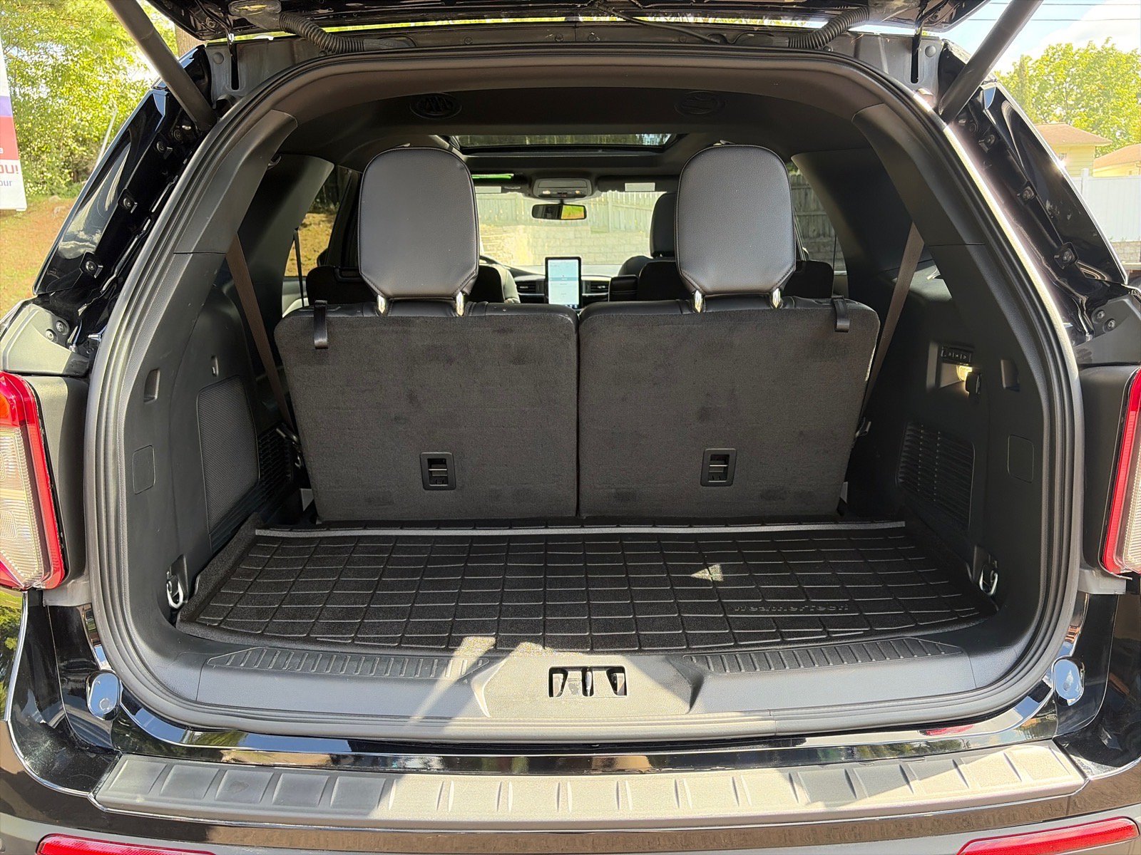 Used 2023 Ford Explorer ST w/ Technology Package AWD/4WD image 8