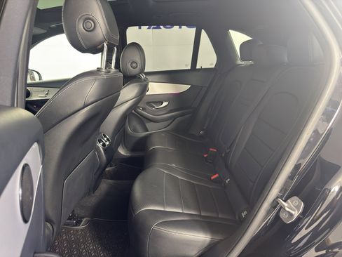Used 2021 Mercedes-Benz GLC 300 w/ Multimedia Package image 30