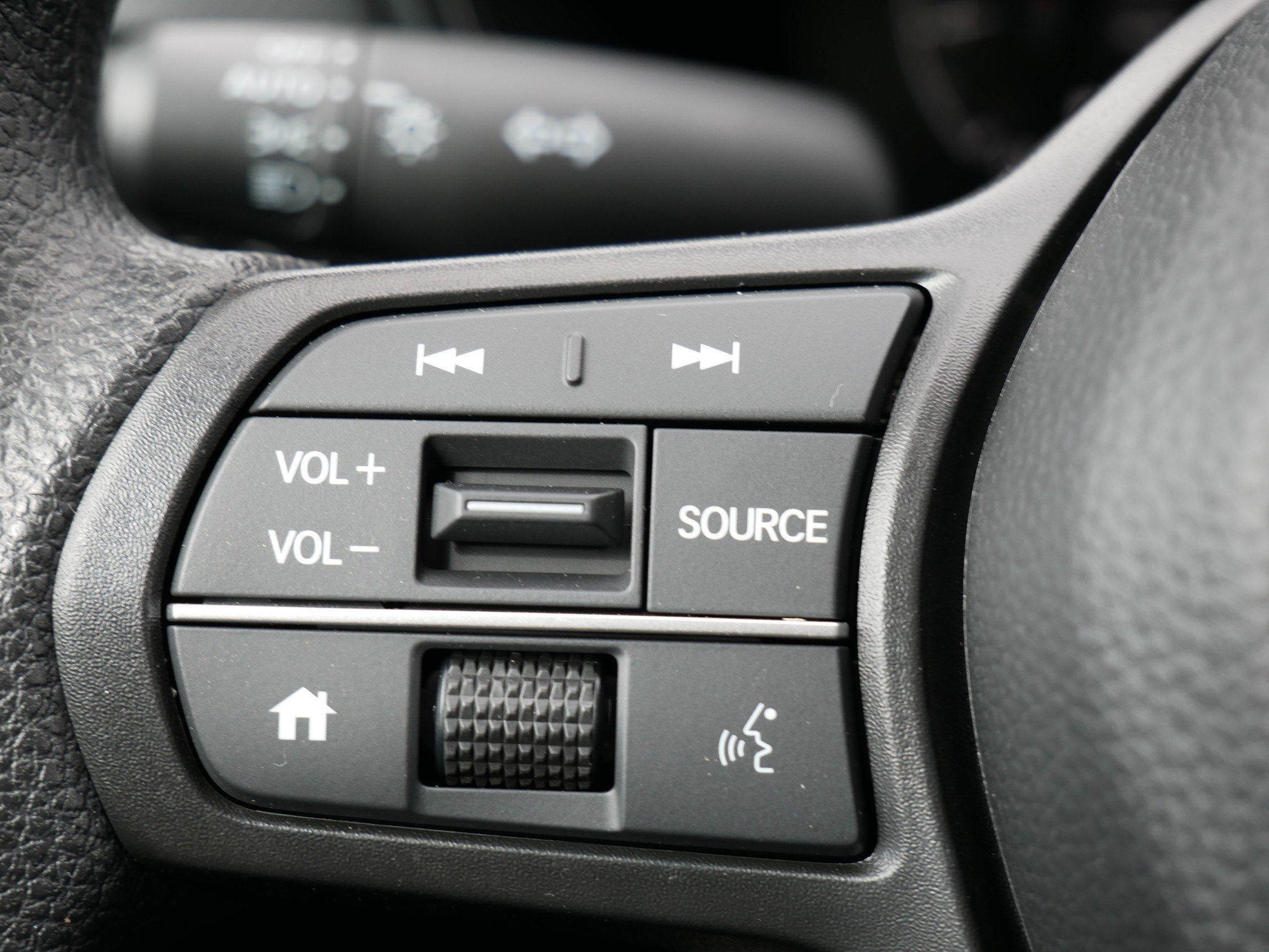 Certified 2025 Honda CR-V EX image 31