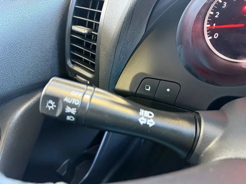 Used 2012 Nissan Altima 2.5 SL w/ 2.5SL Pkg image 11