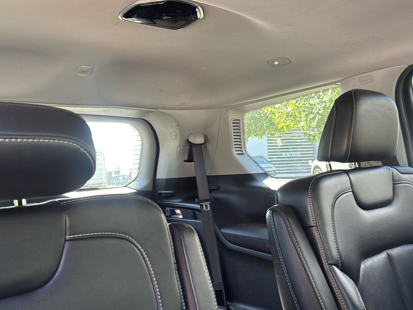 Used 2021 Jeep Grand Cherokee L Limited AWD/4WD image 16