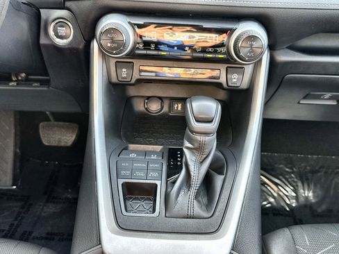 Used 2023 Toyota RAV4 XLE AWD/4WD image 20