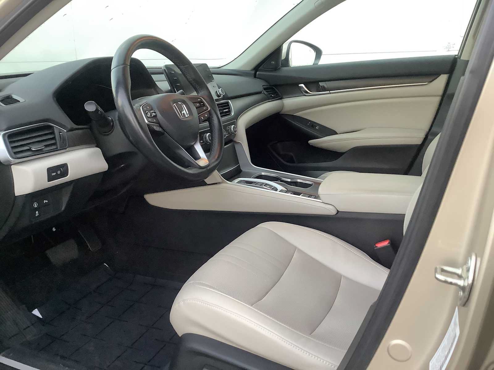 Certified 2019 Honda Accord EX-L image 3