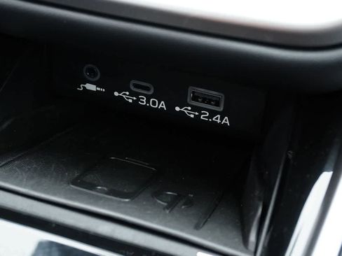 Used 2025 Subaru Outback Touring image 36