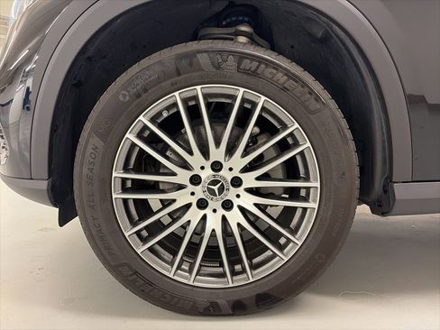 Certified 2025 Mercedes-Benz GLC 300 4MATIC image 10